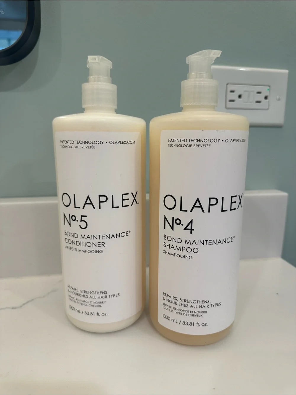 OLAPLEX No.4 & No.5 Bond Maintenance Shampoo and Conditioner - White Cream